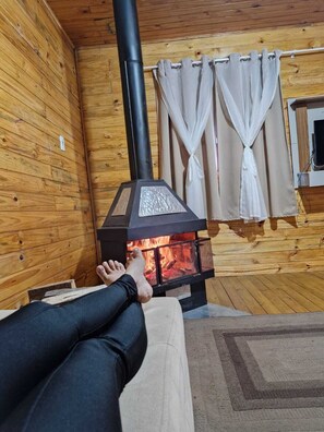 Interior - Complete Site, With Fireplace, Family and Friends! (Rio Rufino)