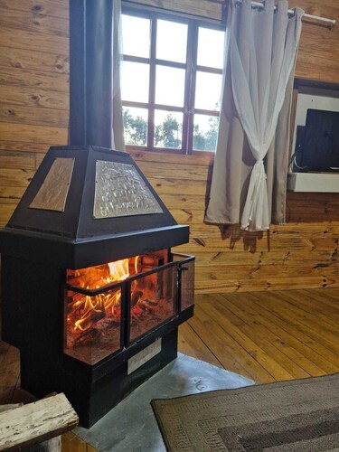 Complete Site, With Fireplace, Family and Friends!