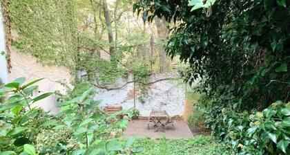 Remise Graefekiez - retreat in a Kreuzberg backyard