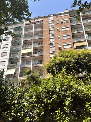 Exterior - Your Place in Rome 1 (Roma)