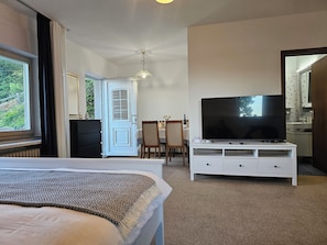 2 chambres, coffres-forts dans les chambres, Wi-Fi gratuit