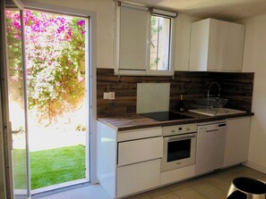 Mikrowelle, Ofen, Herdplatte, Geschirrspüler