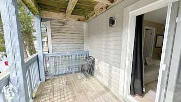 Standard Condo, 1 Bedroom, Non Smoking, Mountain View | Terrace/patio