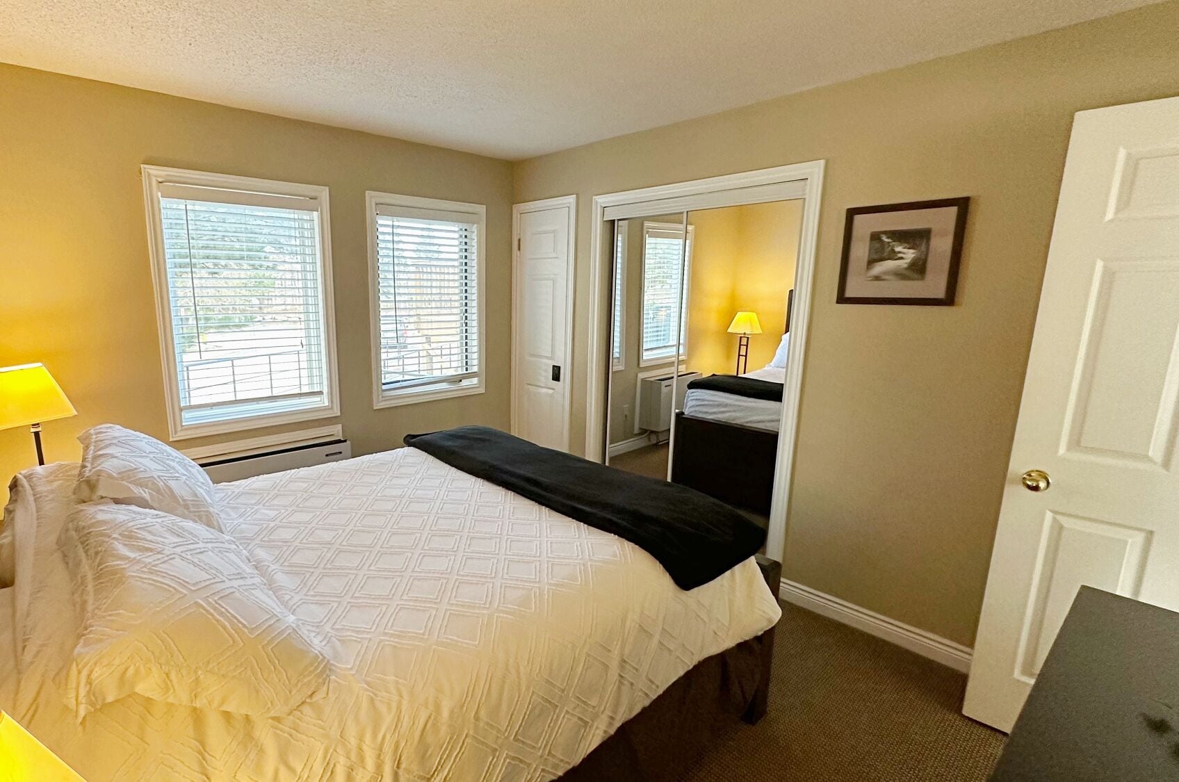 مكواة/لوح كي وواي فاي مجانًا وملاءات أسرّة