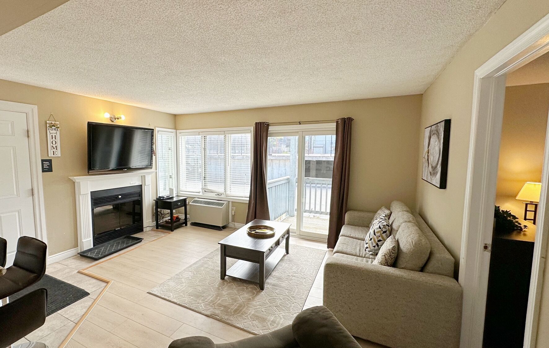 Standard Condo, 1 Bedroom, Non Smoking, Mountain View | Interior
