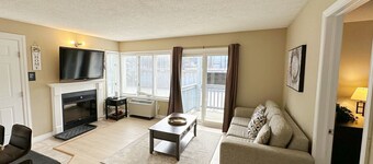 Blue Mtn 1 Bedroom with Mountain View