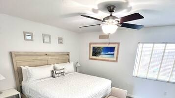 4 bedrooms, desk, iron/ironing board, free WiFi