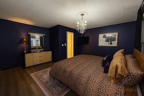 3 bedrooms, iron/ironing board, free WiFi, bed sheets