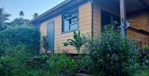 Front of property - Fare atihau vairao  (Taiarapu-Ouest)