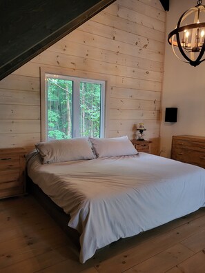 3 chambres, fer et planche à repasser, Wi-Fi, draps fournis