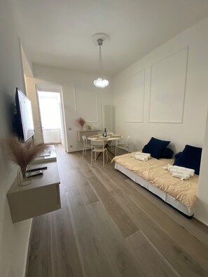 1 camera, ferro/asse da stiro, Wi-Fi, lenzuola