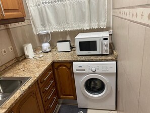 微波炉、烤箱