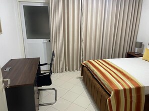 1 多间卧室、熨斗/熨衣板、WiFi、床单