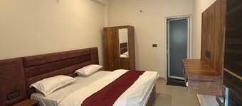 A Charming Place To stay In Tapovan Rishikesh, Away from Hustle And Bustle