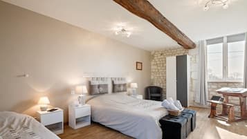 4 habitaciones, cuna de viaje y wifi gratis