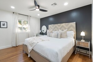 4 bedrooms, iron/ironing board, free WiFi, bed sheets