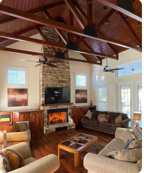 Smart TV, fireplace, books