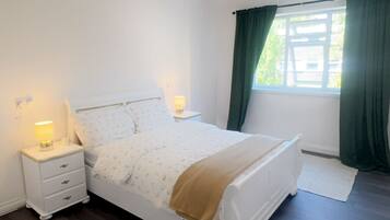 2 bedrooms, iron/ironing board, free WiFi, bed sheets