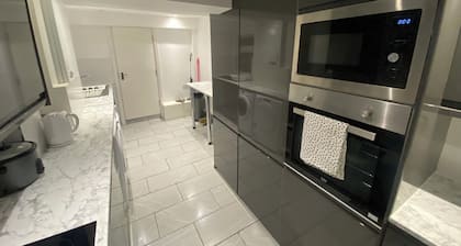 MBA COZY 2, A BEAUTIFUL 4 BEDROOM HOUSE WITH 3 TOILETS ANS DHWER ROOM