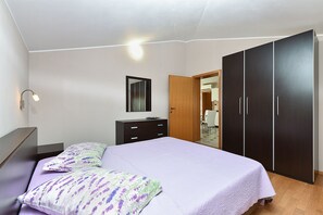 1 bedroom, Internet