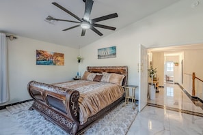 5 bedrooms, WiFi, bed sheets - Chandler House Free Heated Pool/Spa/Game Room/Golf (Chandler)