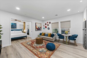 Smart-tv en een open haard