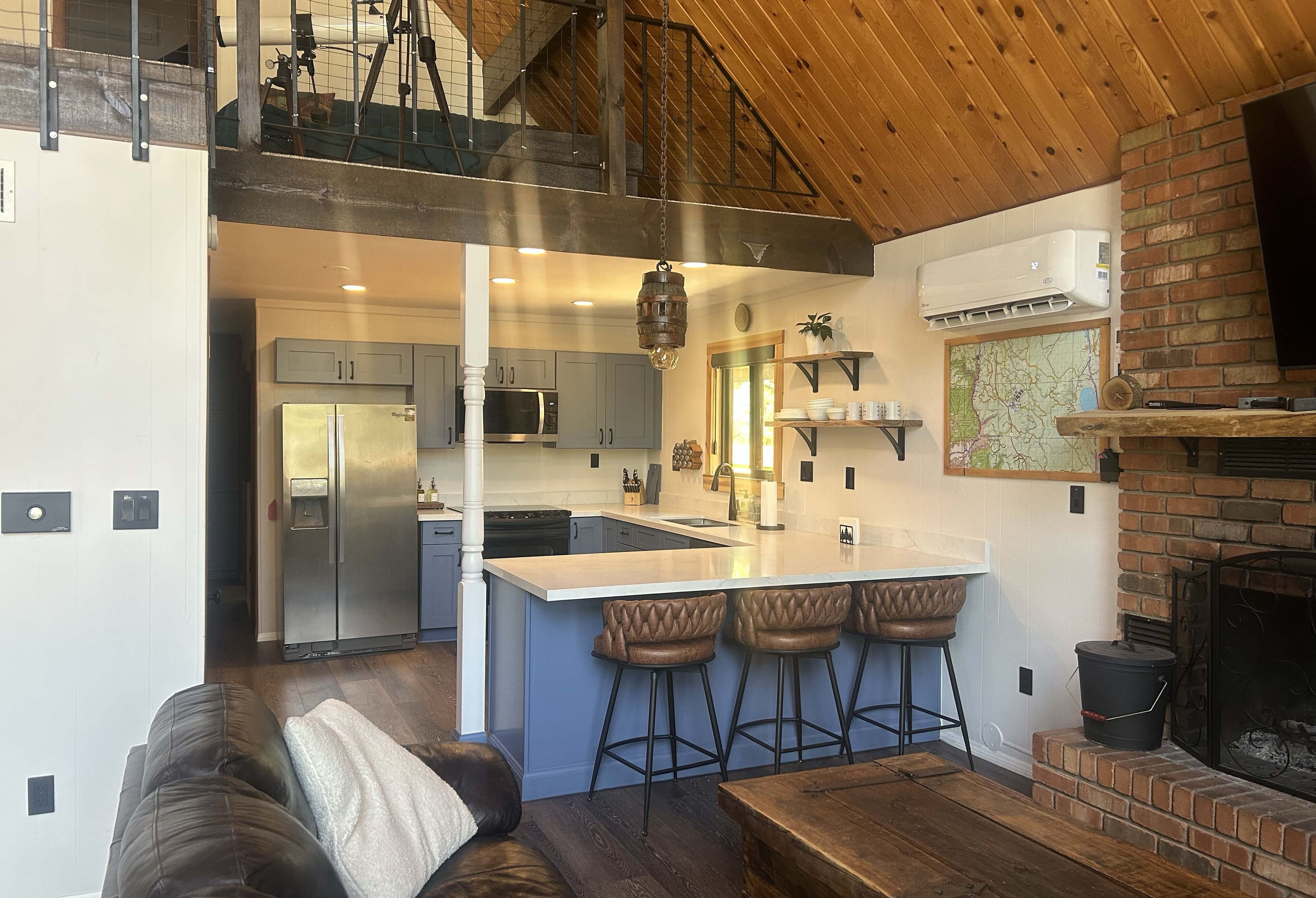 Micro-ondes, four, plaque de cuisson, lave-vaisselle