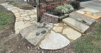 Cozy Basement near Walmart AMP