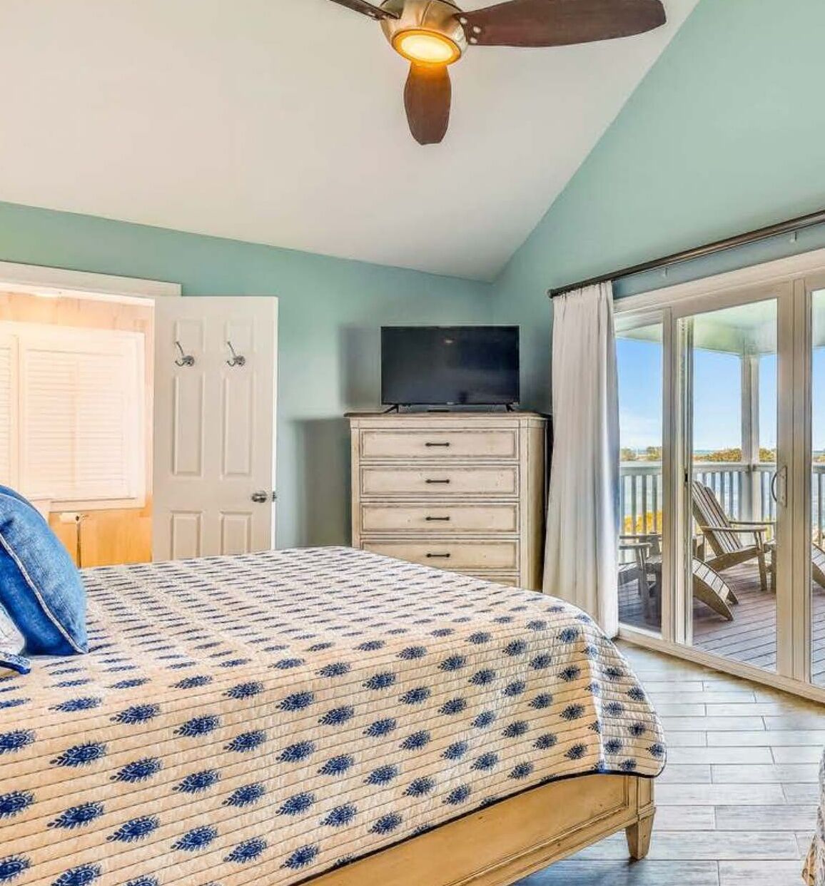 4 soverom, strykejern/-brett, wi-fi og sengetøy