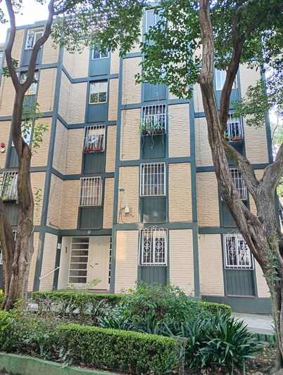 Entire apartment, very safe area in Lomas de Sotelo, near Polanco, CDMX.
