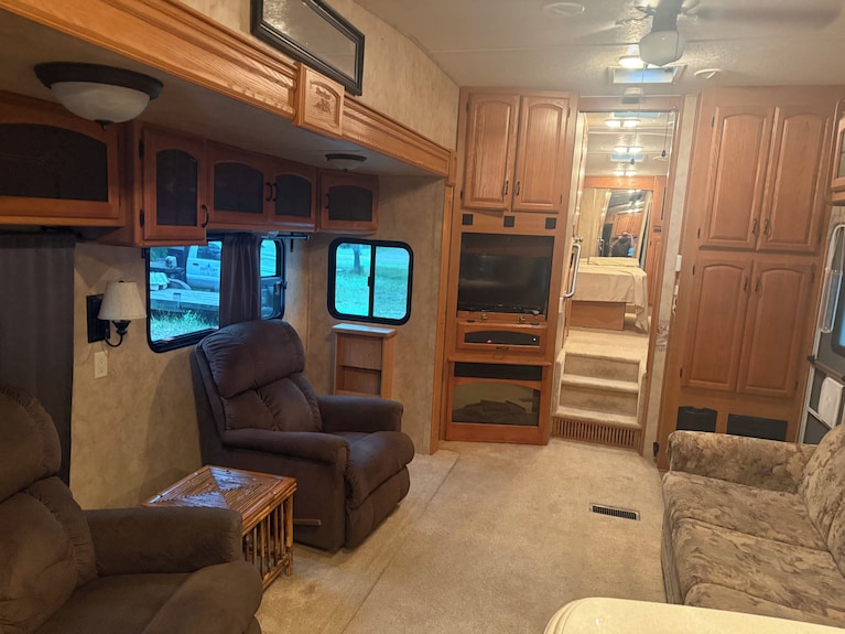 Fantastic Rv With Ac In Muskegon - Michigan