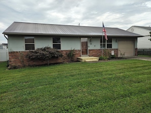 Exterior - Pointer Palace (South Point)