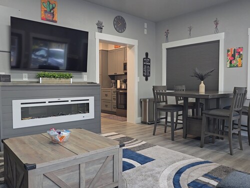 CASITA, 1 bedroom, living room, kitchen, bathroom, Wi-Fi, parking, close to NNU.