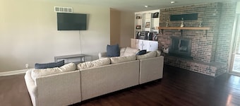 Stargaze & Soak! Private Acreage with Hot Tub, Firepit & Chickens
