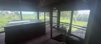 Stars, Soaks & Firepit Fun