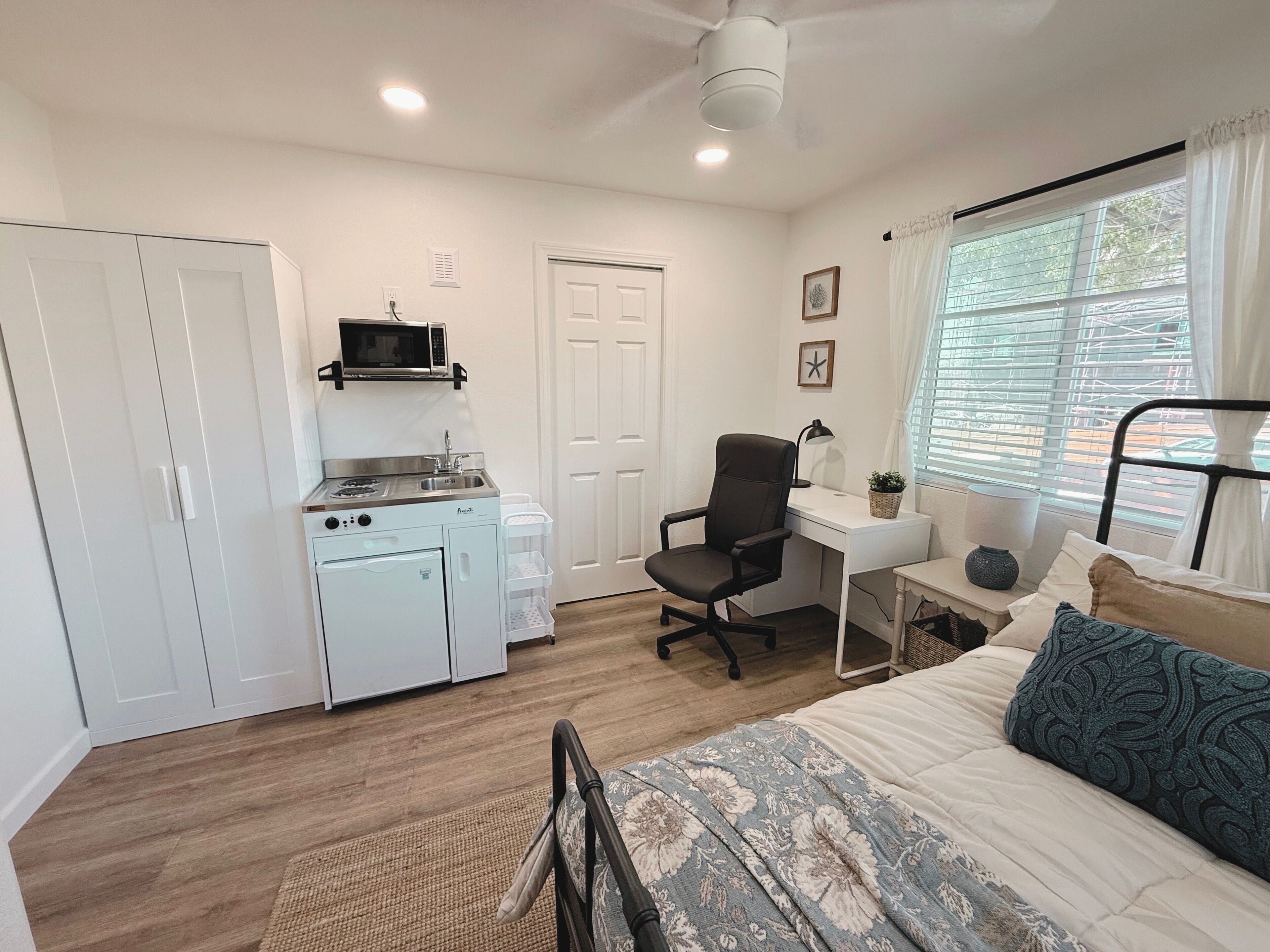 1 bedroom, WiFi, bed sheets