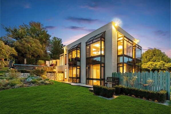 Exterior - Beauty with Panoramic Views of Mount Pirongia (Te Awamutu)