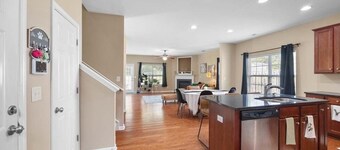 Stunning 3k sq ft 4-bedroom Family house in Rock Hill -9 mins from downtown-