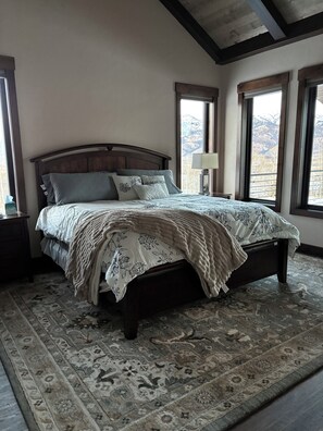 Unclassified image, 4 of 40, button