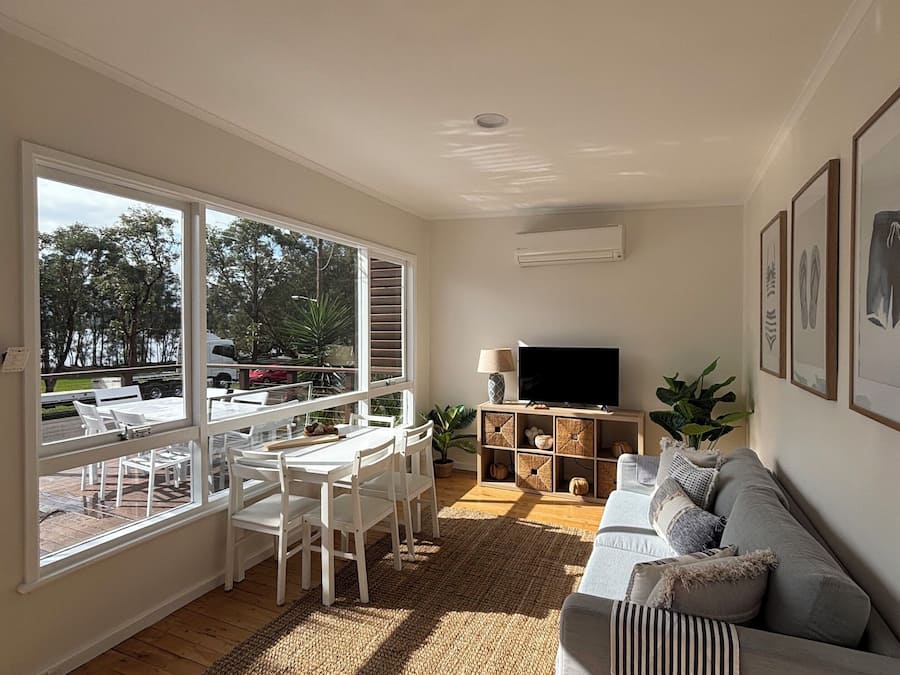 Comfort Townhome | Living area