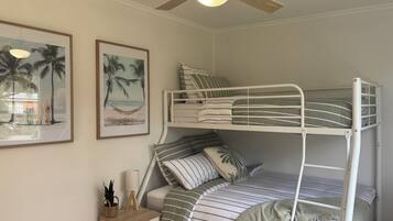 Comfort Townhome | Free WiFi