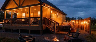 HOT TUB~Dog Friendly Cabin~Fishing~River boat ramp~20 Min to Lake Cumberland