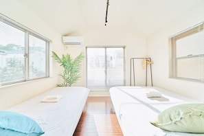 Basic Apartment | Iron/ironing board, free WiFi
