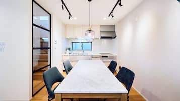 Basic Apartment | In-room dining