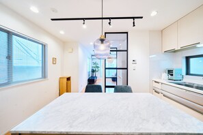 Basic Apartment | In-room dining