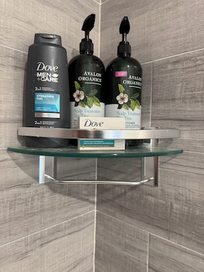 Towels, soap, shampoo, toilet paper