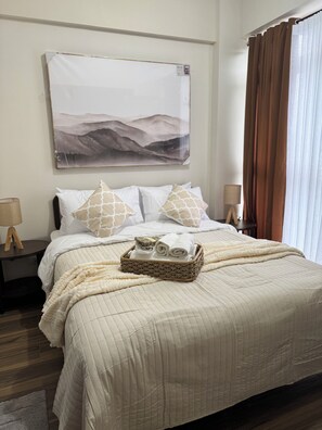 1 bedroom, in-room safe, iron/ironing board, free WiFi