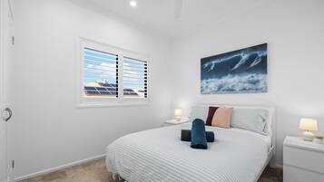 2 bedrooms, iron/ironing board, WiFi, bed sheets