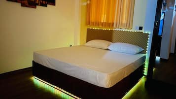 1 bedroom, free WiFi, bed sheets