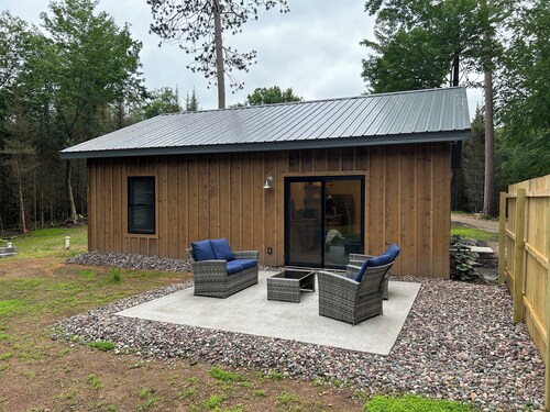 Cozy Cabin in the Northwoods-Forest Retreat